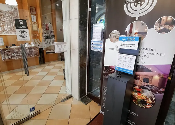 阿奈克斯卡兹米尔兹酒店 3*