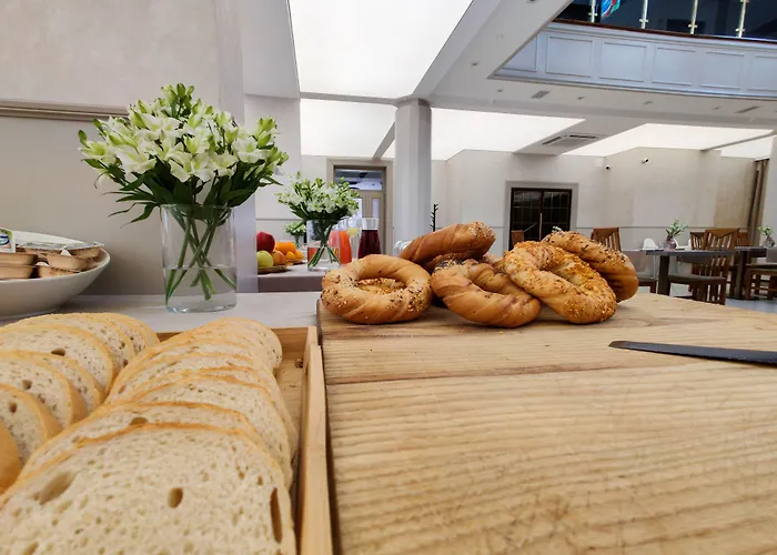 阿奈克斯卡兹米尔兹酒店 3*