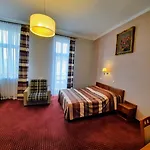 Aneks Kazimierz 3*