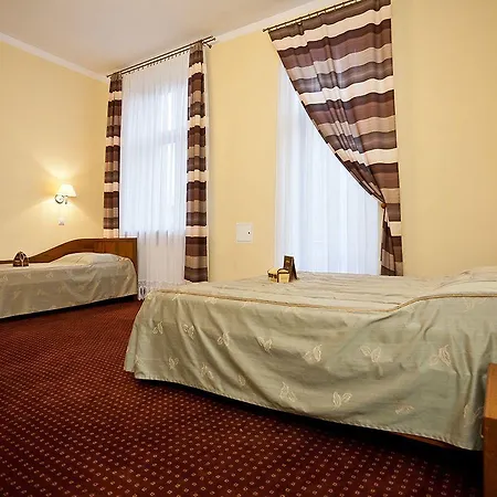 Aneks Kazimierz 3*