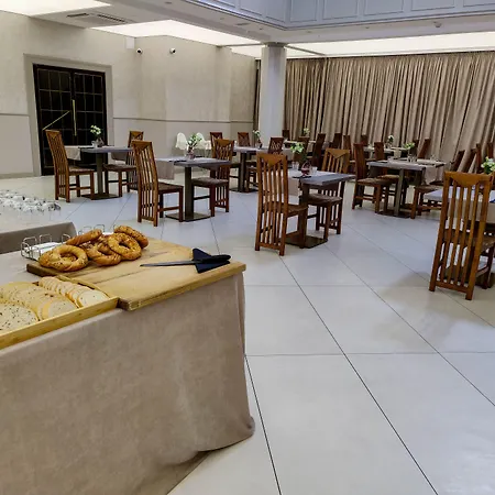 מלון Aneks Kazimierz 3*