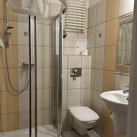 Aneks Kazimierz 3*