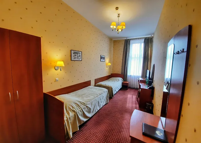 Aneks Kazimierz 3*