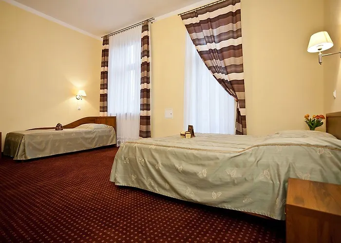 Aneks Kazimierz 3*